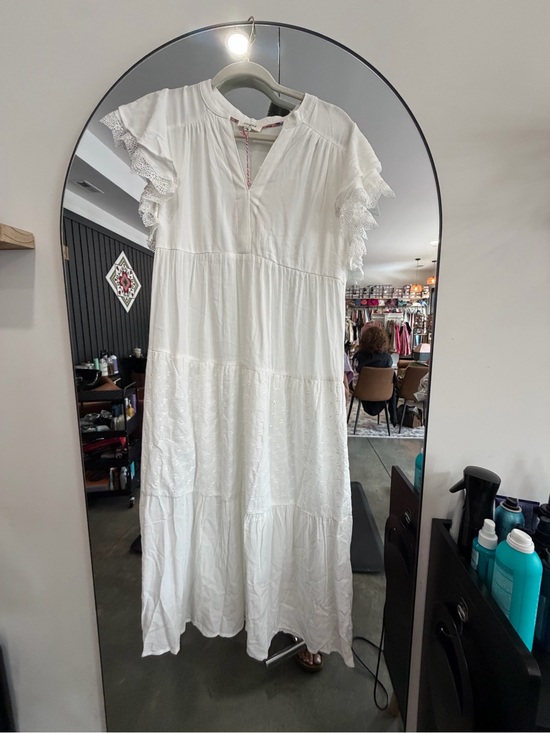 Umgee Dresses & Skirts - Umgee White Tiered V-Neck Midi Dress with Lace Flutter Sleeves